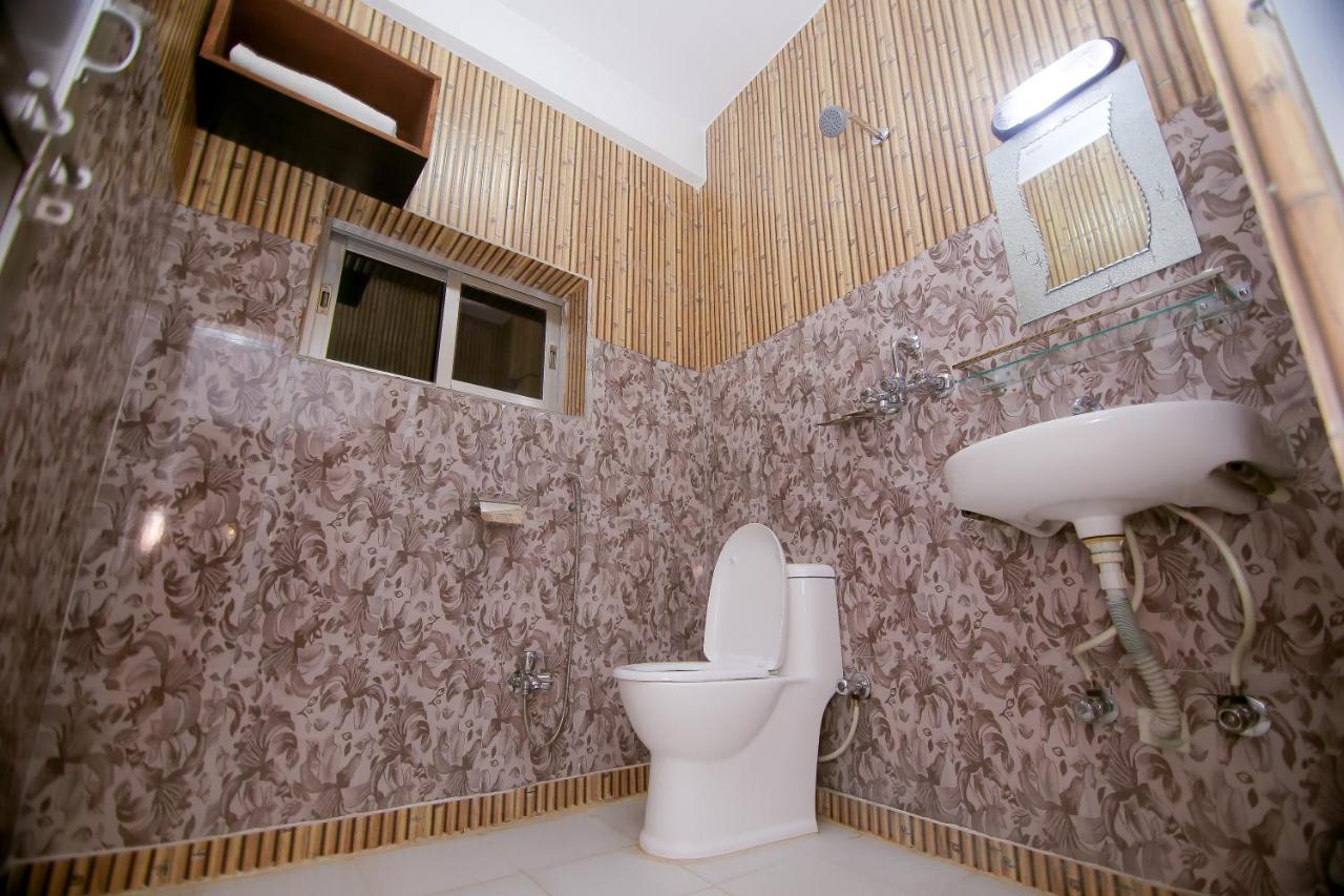 Pokhara Backpackers Hostel Ngoại thất bức ảnh