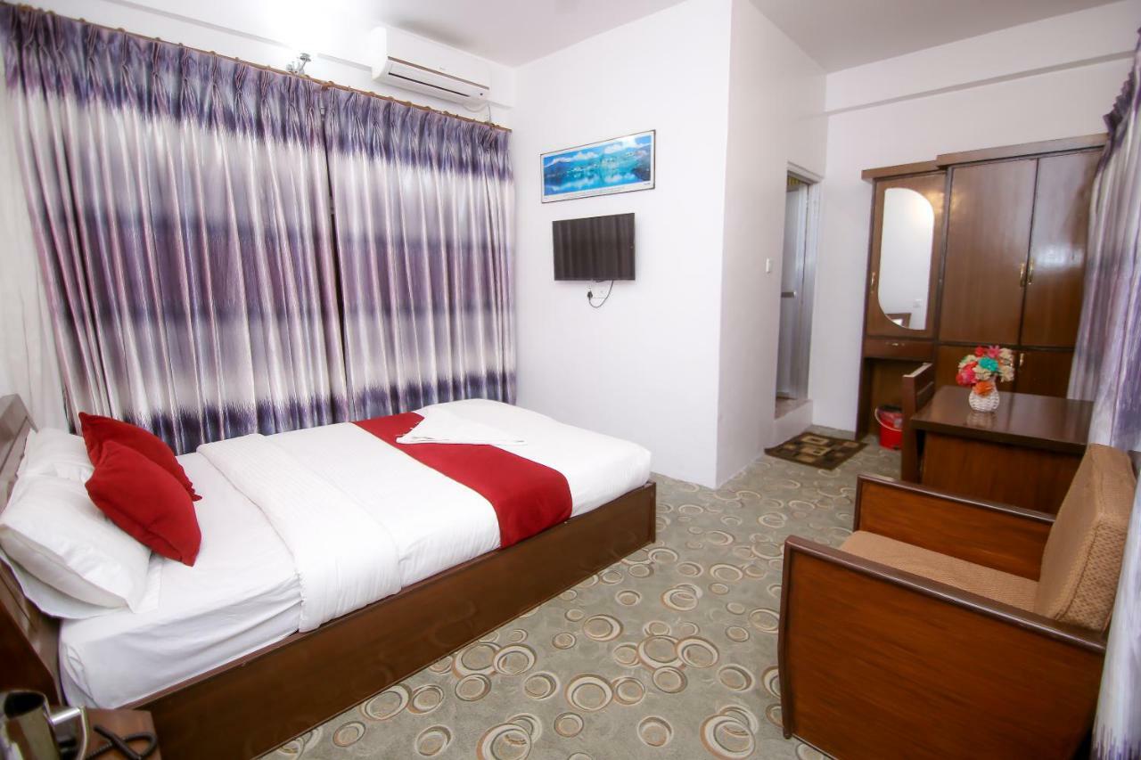 Pokhara Backpackers Hostel Ngoại thất bức ảnh