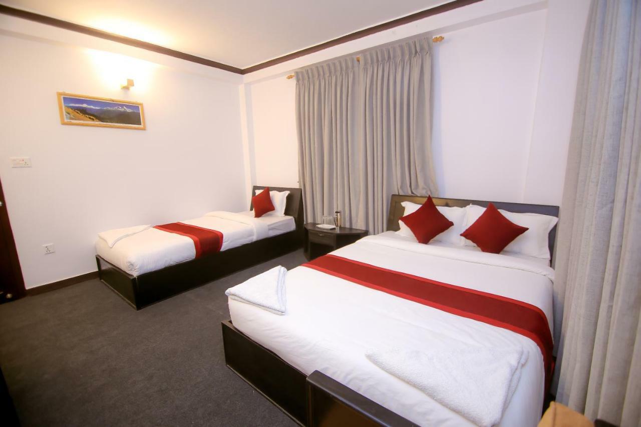 Pokhara Backpackers Hostel Ngoại thất bức ảnh